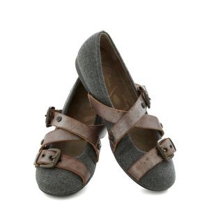 OTBT Park Hills Buckle Ballet Flats Size 8.5, Leather, Strappy Flat, Gray Bronze